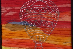 "Balon i farver 1" tekstilkunst af Bente Theilsby - størrelsen: 18 x 18
