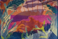 "I østen stiger solen op" tekstilkunst af Bente Theilsby - størrelsen: 56x74